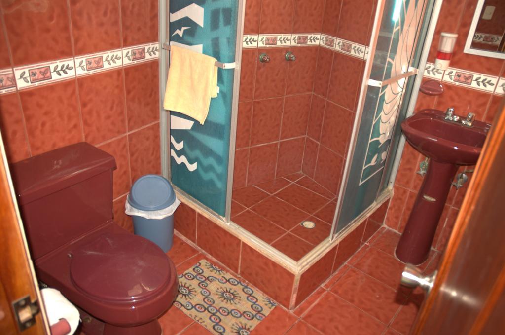 Hostal La Isla Del Descanso Puerto Villamil Eksteriør billede