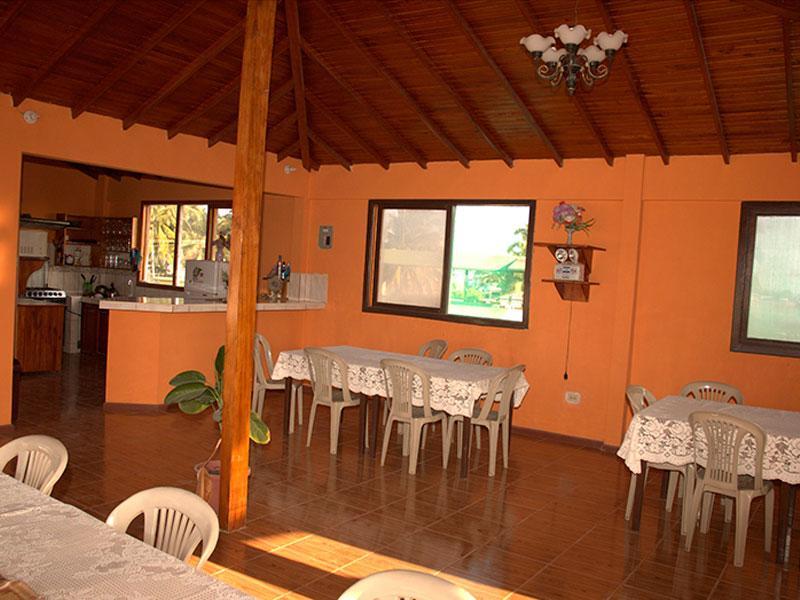 Hostal La Isla Del Descanso Puerto Villamil Eksteriør billede