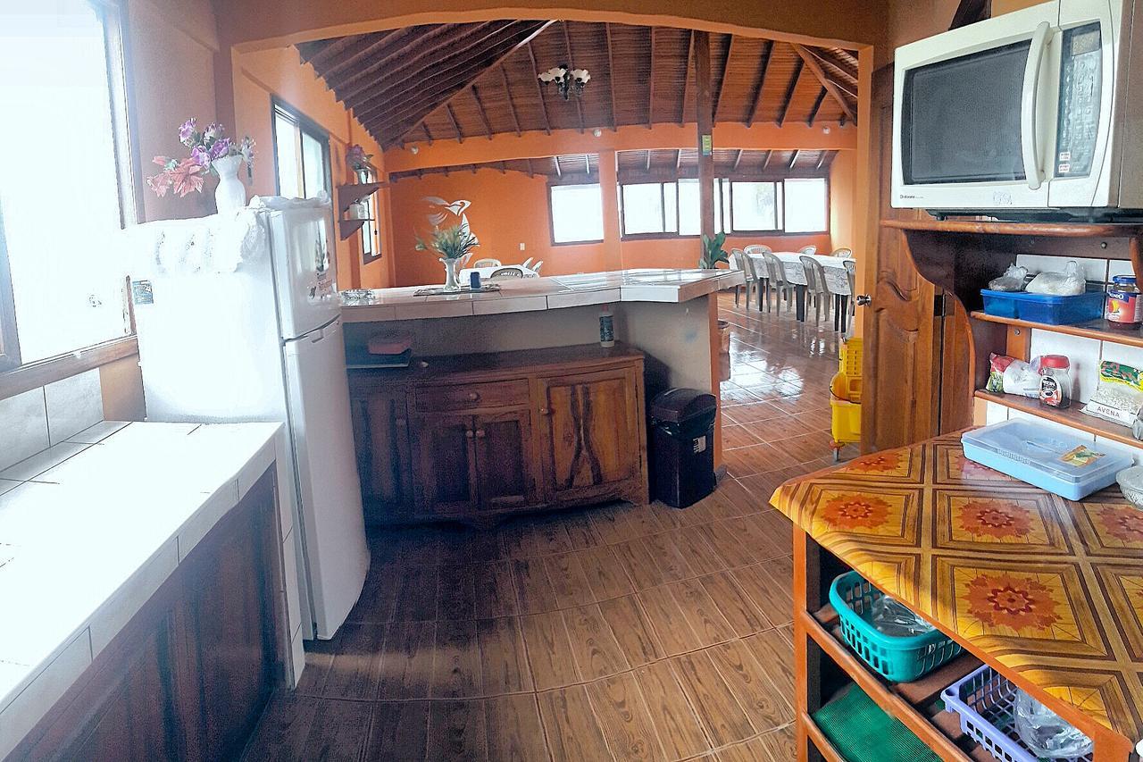 Hostal La Isla Del Descanso Puerto Villamil Eksteriør billede