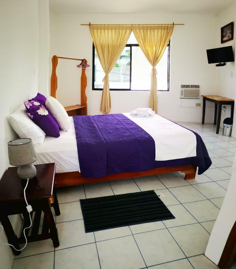 Hostal La Isla Del Descanso Puerto Villamil Eksteriør billede