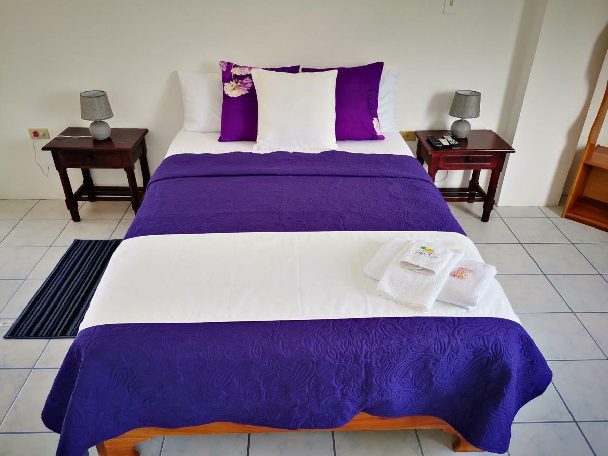 Hostal La Isla Del Descanso Puerto Villamil Eksteriør billede
