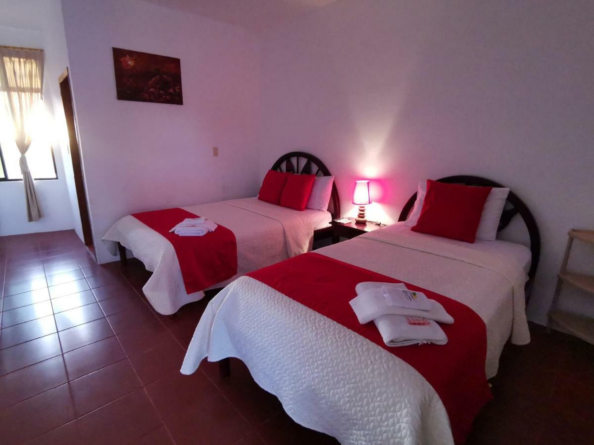 Hostal La Isla Del Descanso Puerto Villamil Eksteriør billede