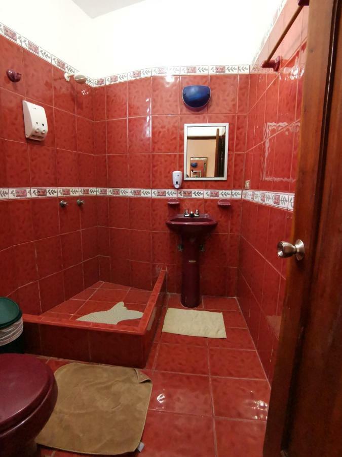Hostal La Isla Del Descanso Puerto Villamil Eksteriør billede