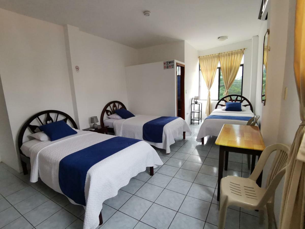 Hostal La Isla Del Descanso Puerto Villamil Eksteriør billede