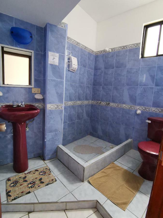 Hostal La Isla Del Descanso Puerto Villamil Eksteriør billede