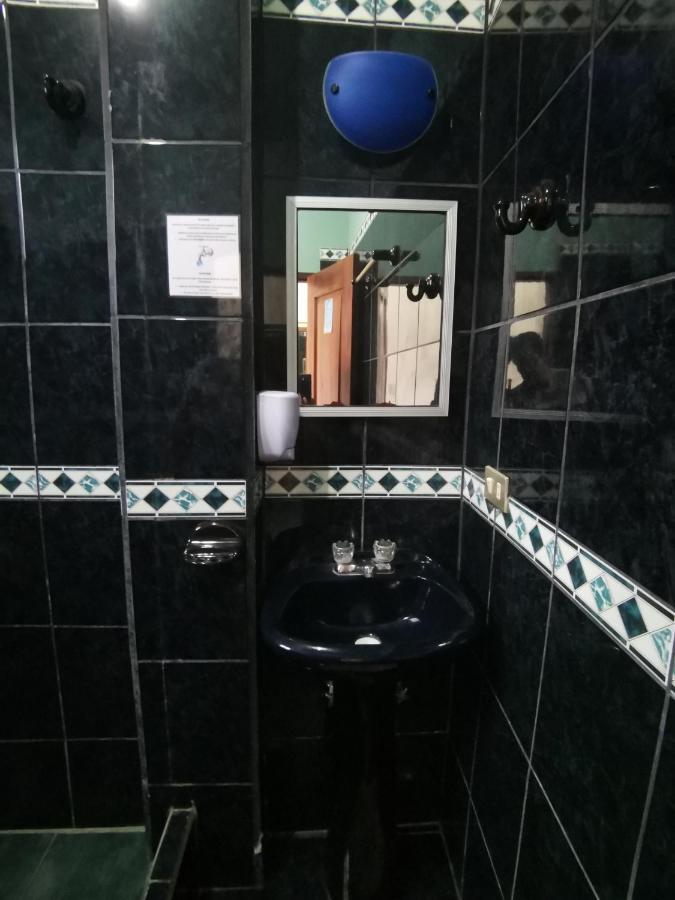 Hostal La Isla Del Descanso Puerto Villamil Eksteriør billede